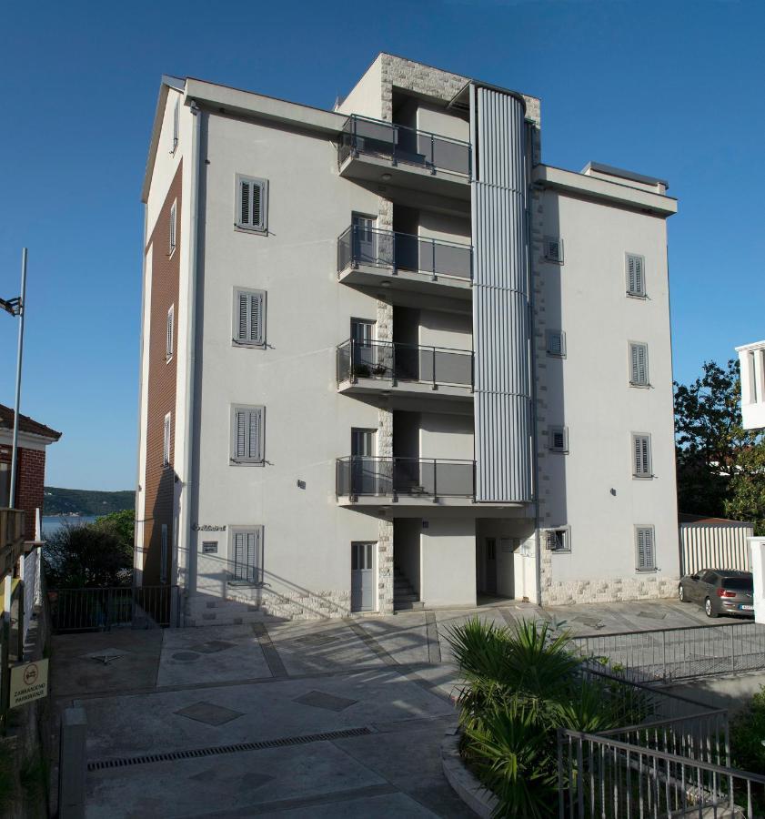 הרצג-נובי Apartments Admiral מראה חיצוני תמונה